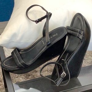 Prada size 41 black sandals
